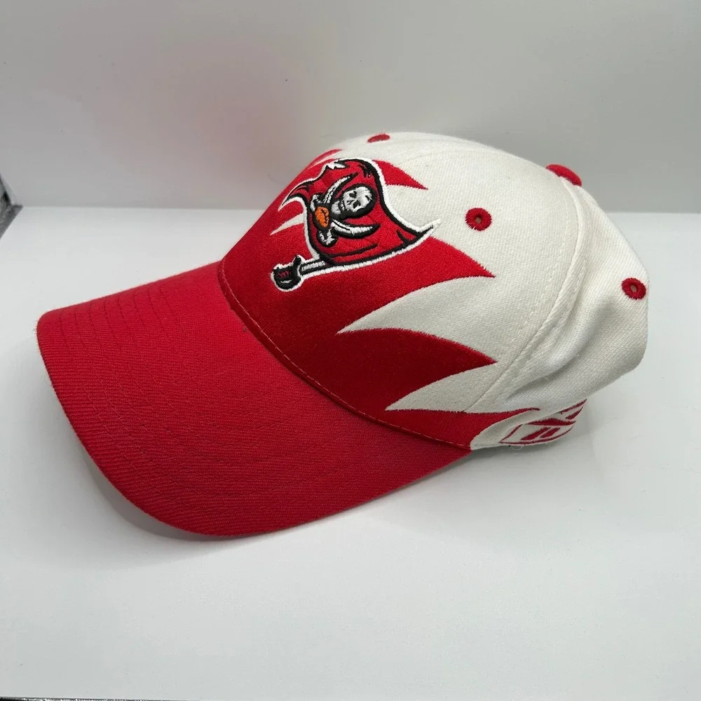 Reebok Tampa Bay Buccaneers NFL Hat Red White Stretch Fit Embroidered Cap
